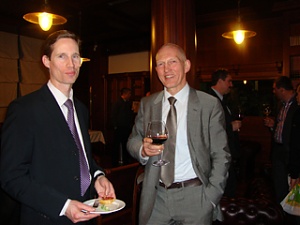 Brian O’ Berne  (США) и Юрис Дрейманис (Нидерланды) на встрече в DEC. Рига. 31.03.2011.